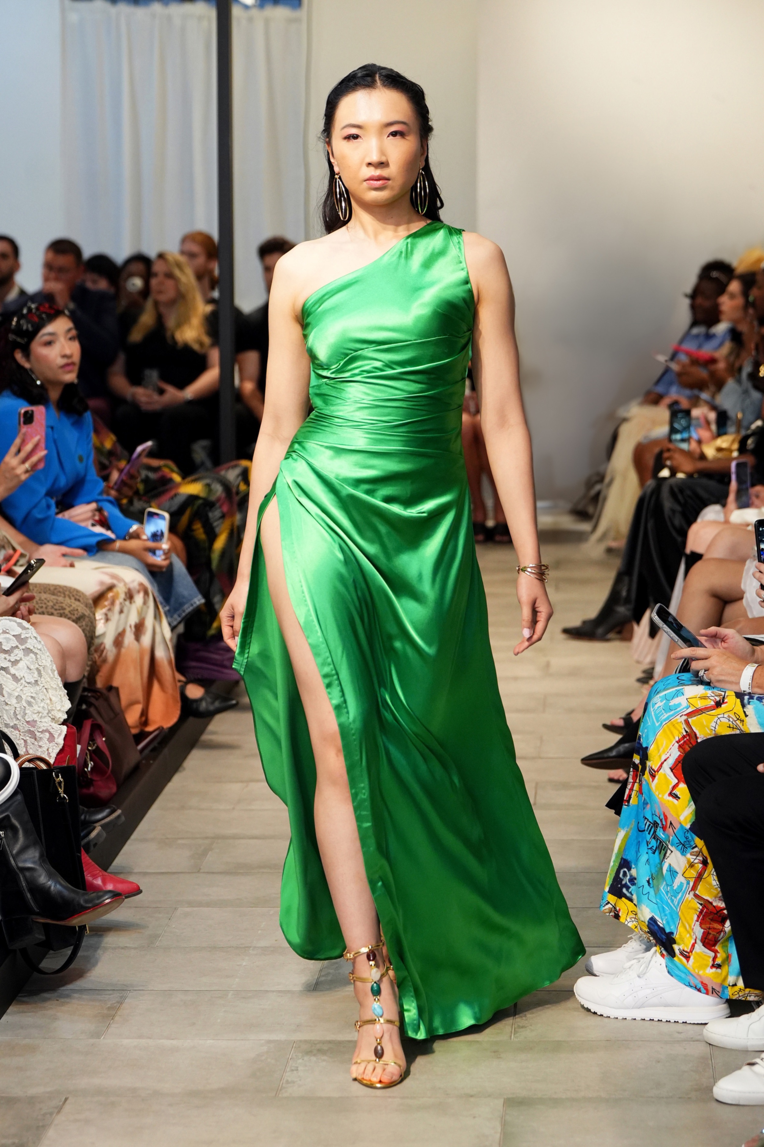 green emerald velvet dress Modern Evening Dress A-Line Strapless Satin Fabric Floor-Length Pleated Formal Party Dresses Forest Green Pageant Dress main image 1